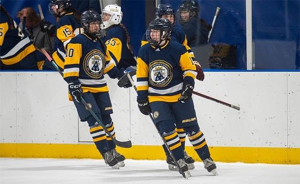 Kate Glantz (front) will be a key upperclassman for BB&N. (Patrick Donnelly/NEHJ)