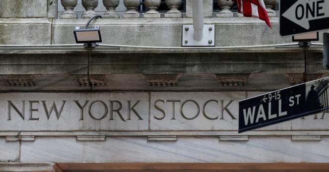 米国株式市場＝まちまち、ダウ最高値更新　ハイテク株売られナスダック下落 | ロイター