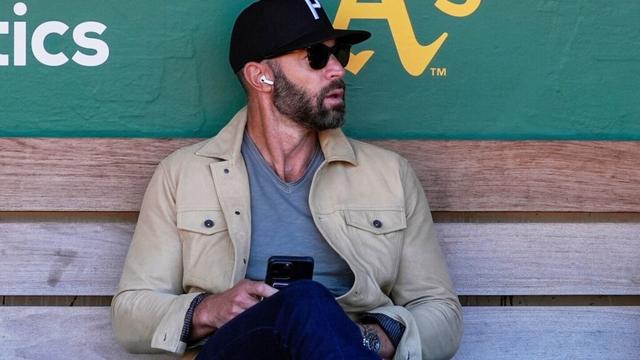 Miami Marlins promote Gabe Kapler to general manager