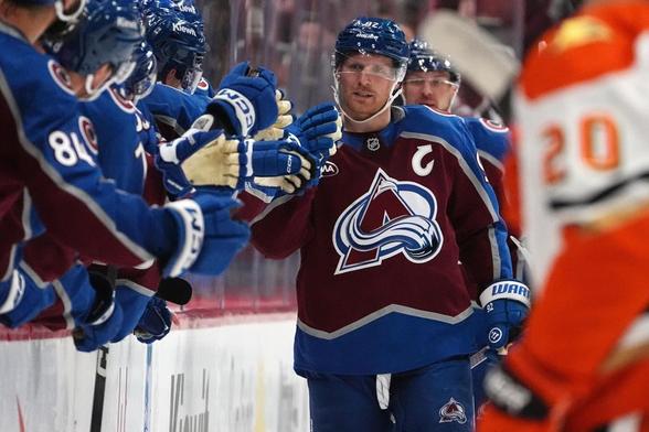 Avalanche tops Ducks in battle of Western Conference points leaders – The Denver Post
