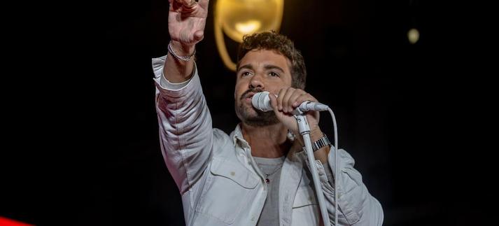 Pablo Alboran, en directo en la Puerta del Sol en 2025 / Europa Press News