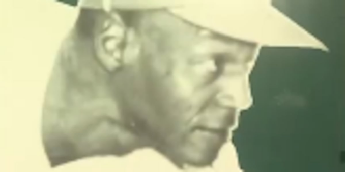 Baseball great Buck O’Neil is born