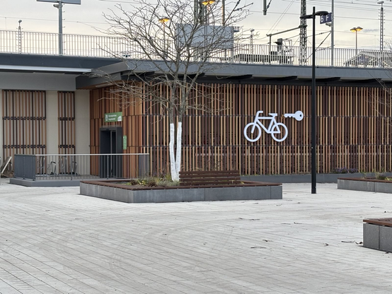 Baustelle Fahrradabstellanlagen am Magdeburger Hbf.