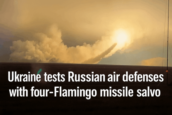 ウクライナは、フラミンゴ巡航ミサイル４発の一斉発射を映した映像を公開し、ロシアの防空網を制圧するための戦闘実験が新たな段階に入ったことを示した。