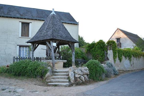 Puits dit Le Puits qui parle à #Troo (#LoirEtCher) Puits recouvert d'un abri en charpente en petites tuiles de bois. L'écho qu'il émet est d'une grande netteté. Puits dit Le Puits qui parle : inscription par ar...
Suite 👉 https://monumentum.fr/monument-historique/pa00098631/troo-puits-dit-le-puits-qui-parle
#Patrimoine #MonumentHistorique
Photo CC-BY-SA 4.0 : Chatmouettes