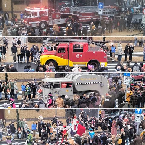 Collage van vier liggende foto's van de Sint intocht over het Zuiderdiep. Van boven naar beneden een oude ladderwagen van de brandweer; nog een oude brandweerauto; een oude vuilophaal auto; Sinterklaas te paard.