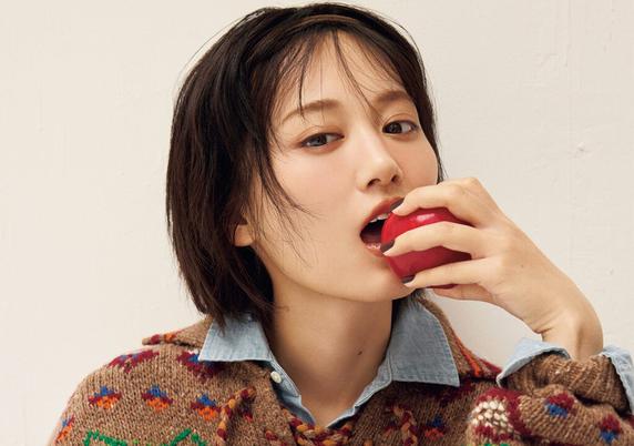 【11／16のコーデ】山下美月×ポロ ラルフ ローレン♡ 隠れた名品ニットがプレッピースタイルに効く！ - CanCam.jp（キャンキャン）