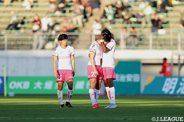 岐阜に敗れた栃木Ｃ、引き分けた八戸のＪ２昇格は持ち越し 宮崎はプレーオフ出場を確定させる【サマリー：明治安田Ｊ３ 第36節】