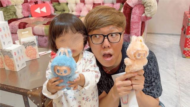 ヒカキン家の日常 - 1歳の娘とラブブ開封編