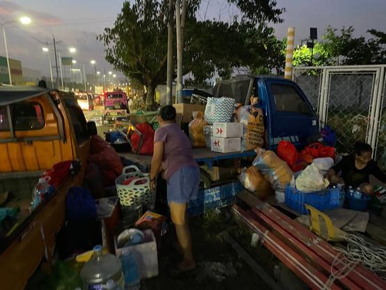 <p>CEBU, Philippines – Long after the floodwaters receded, <a href="https://www.rappler.com/philippines/weather/tropical-cyclone-tino-forecast-track-wind-signals-rain-damage-relief-updates-november-2025/">Typhoon Tino (Kalmaegi)</a> survivors in Cebu are caught between staying in overcrowded, unsanitary evacuation centers or being forced out as schools reclaim space.</p>



<p>In a press conference on Saturday, November 15, the Alibyo Cebu–Ayuda Network — a coalition providing aid to disaster-hit communities — reported that families in Talisay and Mandaue City were staying in evacuation sites that were not only packed beyond capacity but also lacked proper sanitation.</p>



<p><em>“Baho kaayo sa tanan. Maglibog ka kung unsa ang baho — like sa basura ba, sa patay na hayop, sa hugaw ba sa tawo, labi na kay ga-overflow na ilang systems,”</em> the network’s community kitchen head Liza Faye Pingco said.</p>



<p>(Everything smells really bad. You get confused about what the smell is — whether it’s garbage, a dead animal, or human waste — especially since their systems are already overflowing.)</p>



<p>She added that residents had no certainty about their meals, which remained their biggest concern, since there was no guarantee their basic needs would be met. Pingco noted that private groups had been more consistent in providing aid than government agencies.</p>



<p>In Mandaue City, one of the hardest-hit areas in Cebu during Typhoon Tino, floodwaters from the overflowing <a 