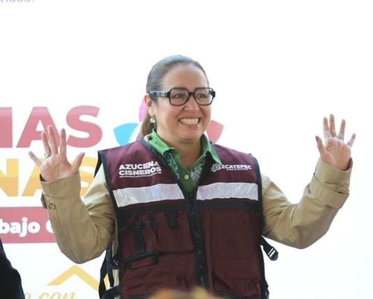 Azucena Cisneros