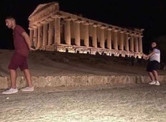 One of the most prevalent memes pertaining to the British Museum’s collection.(screenshot Rhea Nayyar/Hyperallergic via X)