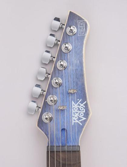Doktor Volox Télé-V Deep Blue model. Headstock view.