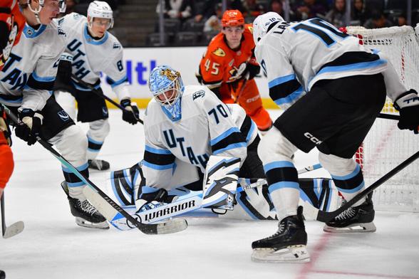 3 Takeaways From Mammoth's 3-2 OT Loss to Ducks - The Hockey Writers -