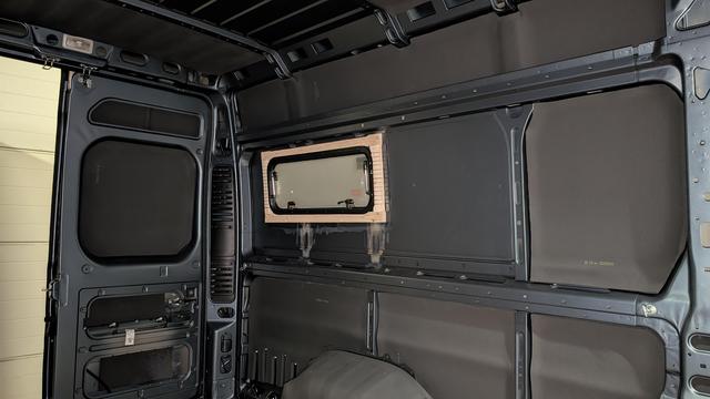 Eingesetztes Bettfenster