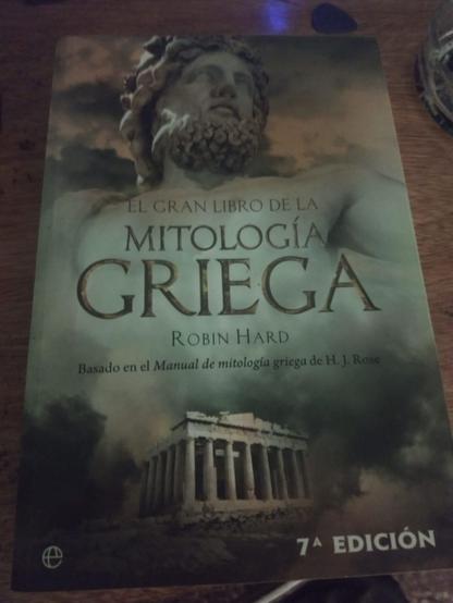 Libro de mitologia griega