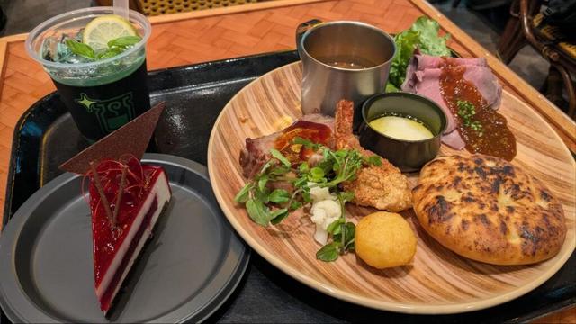 『モンハンワイルズ』×USJコラボイベントレポート：コラボ飯が最高に野蛮（ワイルズ）で最高だった_001