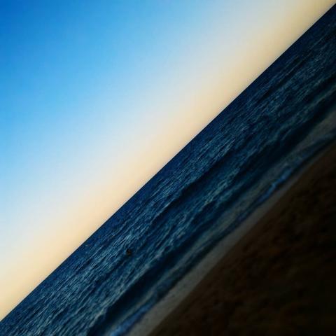 A diagonal view of the sea
