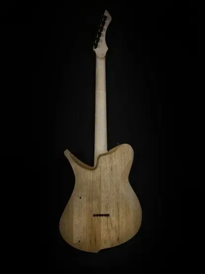 Boxis Sora Custom Lotus model. Back view.