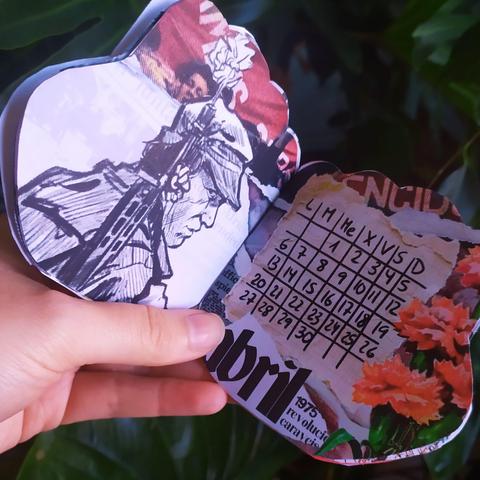 Imatge abril calendari de butxaca