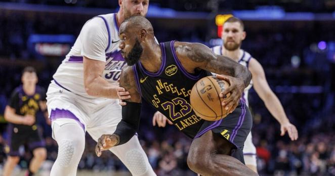 'The dude's a machine': 3 takeaways from LeBron James' Lakers return
