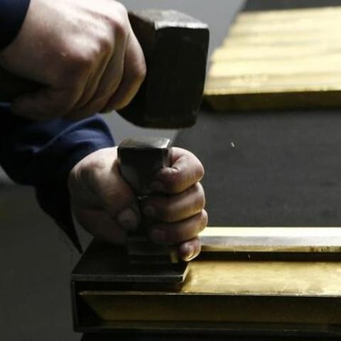 ロシア中央銀行、金取引の増加を発表 - FashionNetwork 日本