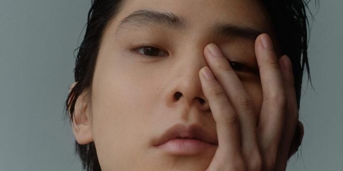 羽生結弦、 モードなポートレート - Harper's BAZAAR