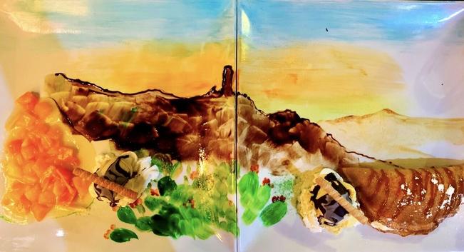 Aaaah ... Fond memories! Gotta love them 😍👍🏻 November 2019, at one of my favourite restaurants in the south of the island (Samsara), where they take pride in turning indulgence into art in the form of a gorgeous dessert. 

This time around, two of them joined together with a special image in the background. Creps (with sour cream inside) with chocolate on top of ice cream, whipped cream, mandarin oranges and various glorious sauces creating the image in the background: the landmark of Roque Nublo. 

Whoaaah! An indulgence turning into a treat to all senses! 🥰👍🏻