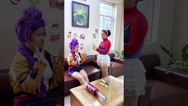 ルミと彼女の痛み！#huntrix #kpop #rumi