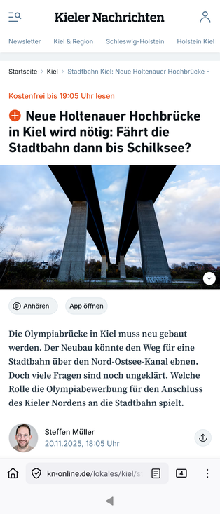 Screenshot eines online Artikels. Überschrift: Neue Holtenauer Hochbrücke in Kiel wird nötig. Fährt die Stadtbahn dann bis Schilksee? Dazu ein Photo einer zweispurigen (getrennte Fahrbahnen) Brücke aus Beton von unten auf hohen Pfeilern.