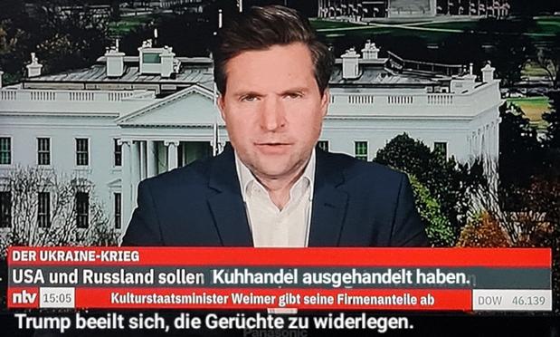 Interviewter bei ntv Nachrichten, Text darunter teilweise modifiziert: USA und Russland sollen Kuhhandel ausgehandelt haben. Trump beeilt sich, die Gerüchte zu widerlegen.