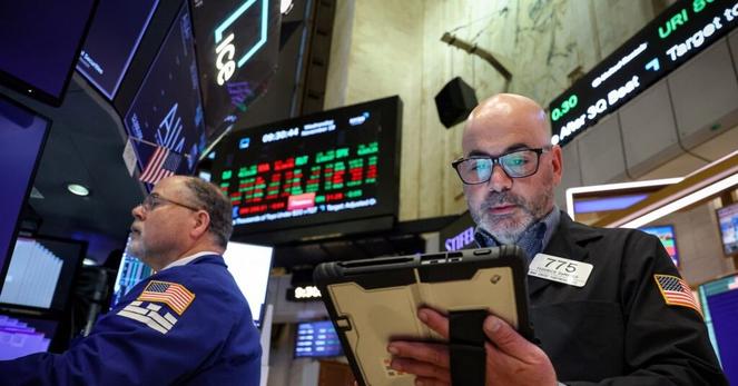 米国株式市場=序盤の上げから急反落、テクノロジー株が主導 | ロイター