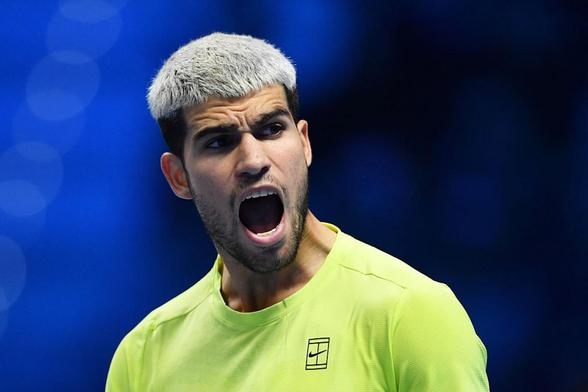 Carlos Alcaraz, en su partido contra Felix Auger-Aliassime en el ATP Finals 2025. (GETTY)