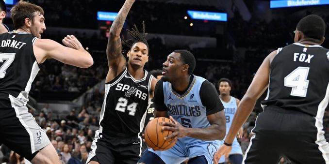 Fox, Barnes lead Spurs past Grizzlies 111-101 in a battle without stars Wembanyama, Morant
