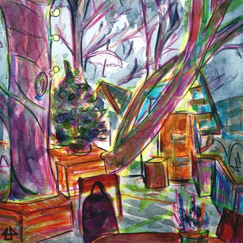 Aquarellierte Buntstiftzeichnung einer kleine Terasse in einem grossen Baum, dessen grosse Äste aus Holzverkleidungen ragen, auf der Verkleidung eun klei er Weihnachtsbaum, am Baum Glühbirnen als Lichterkette, ein kleiner Schuppen mit Dach und ein Tisch mit Stühlen, auf einem ein Rucksack. Verwunschene Stimmung durch intensive Farben: magentab, neongelb und orange.