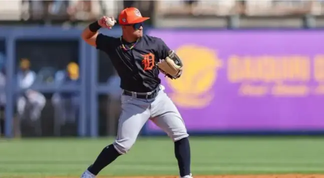 Toronto Blue Jays sign former Detroit Tigers utility player