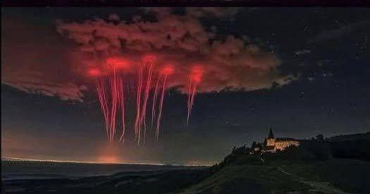 Photo of Red Sprite lightening.

Red Sprites are named for their #jellyfish-like appearance and vivid red flashes