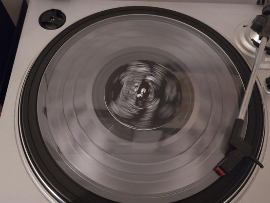 spinning record , clear vinyl, 10"