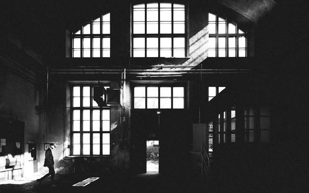 Temporary exhibition on Suomenlinna Fortress Island. The venue was in an old industrial hall and at this very moment, a staff member decided to go out for a call, hence the name. The exhibition was nothing special, but the space was interesting.