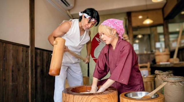 THE KYOTO MOCHI INCIDENT: WHEN A CULTURAL TRADITION BECOMES THE INTERNET’S FAVORITE NIGHTMARE