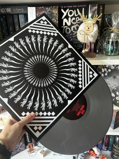 Die andere Seite der Vinyl-Hülle mit der Vinyl teilweise draußen