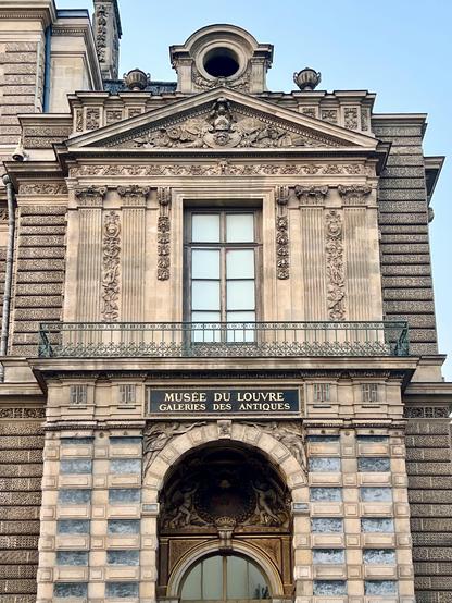 facade of the Musée du Louvre
Photo by Tim Wildsmith on Unsplash