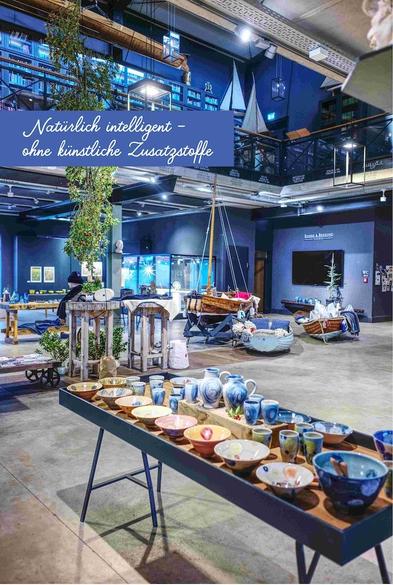 Einladung in die Winterwerft von Robbe und Berking in Flensburg. Zahlreiche alltagskünstler stellen hier kauf- u. nutzbare Kunst u. nachhaltige Produkte aus.