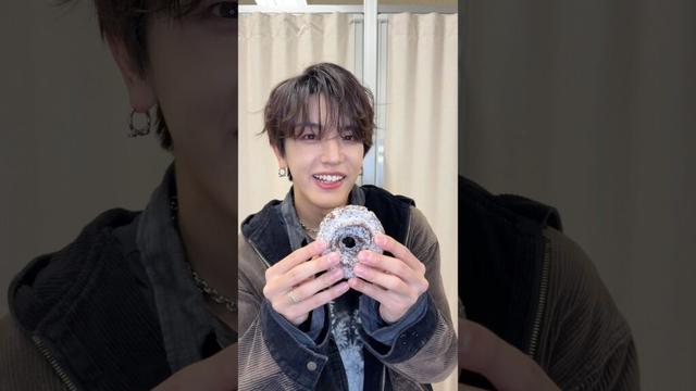 Presentいただきます🍩#INI_THE_WINTER_MAGIC #INI_Present #ウィンマジ #INI #髙塚大夢 #HIROMU