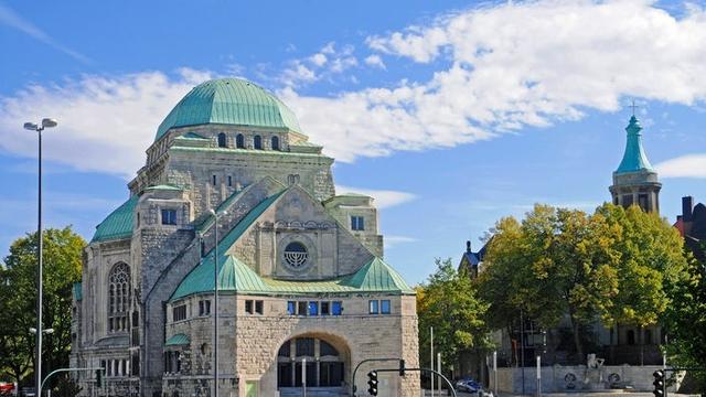 Das Bild zeigt die Alte Synagoge Essen