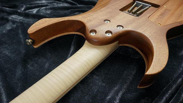 Aubailly guitars JRG1 model. neck pocket view.