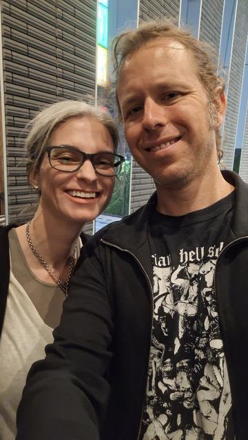 Katherine and Duane take a group selfie. 🙃