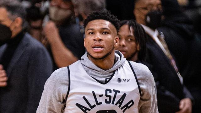 Giannis Antetokounmpo Milwaukee Bucks