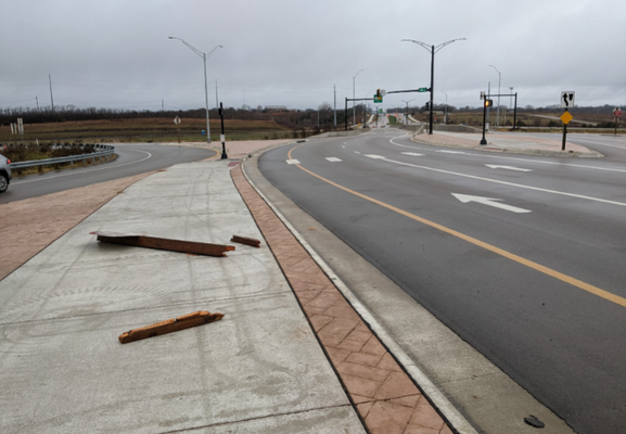 Diverging diamond intersection