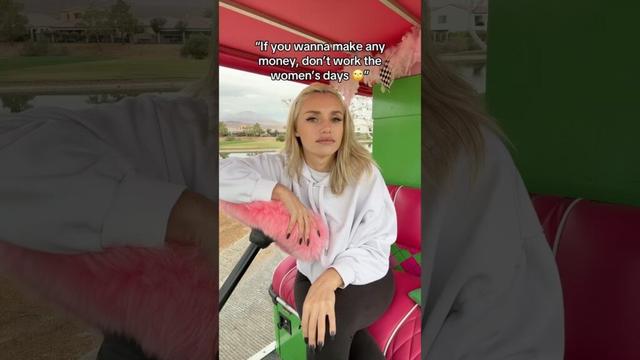 Love my lady golfers🙌💖 #cartgirl #golf #golfgear #golfgirls #golfers #barbie #golfswing #golfer